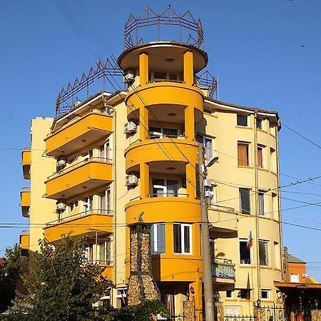 Семеен Хотел Бостън Rawda Exterior foto
