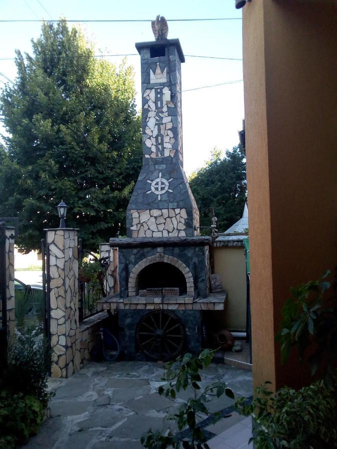 Семеен Хотел Бостън Rawda Exterior foto